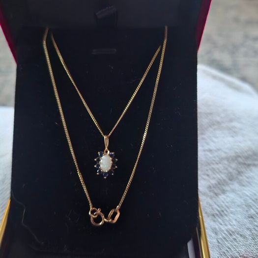 9ct gold  Necklace and 9 ct gold with Natural Sapphire and Natural Opal