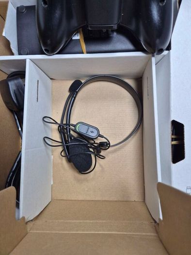 Boxed Xbox 360 Slim 250GB Console Bundle - Official Wireless Controller 4 Games