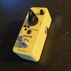 Donner Yellow Fall Delay Pedal