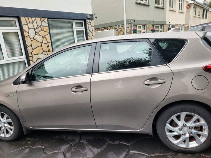 Toyota Auris Hybird automatic