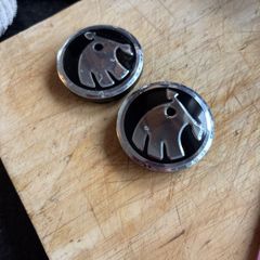 Skoda centre caps
