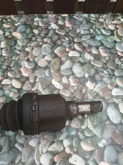 Volvo V50 drive shaft left hand side 2010