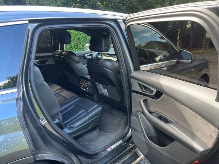 Audi Q7 3.0tdi 272 Q TIP S Line 4D 7 seater