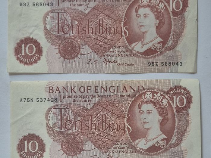 2 x Bank of England, J.S.Fforde, 10 shillings, Banknotes 1967
