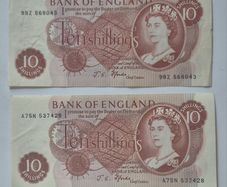 2 x Bank of England, J.S.Fforde, 10 shillings, Banknotes 1967