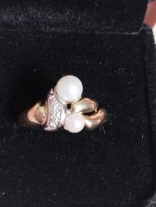 9ct Gold, Pearl and Diamond Ring, O/P 2.3g.