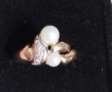9ct Gold, Pearl and Diamond Ring, O/P 2.3g.