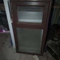 rosewood woodgrain frosted window vented