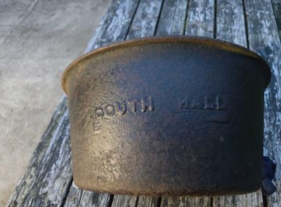 cast iron estate made pot/trough