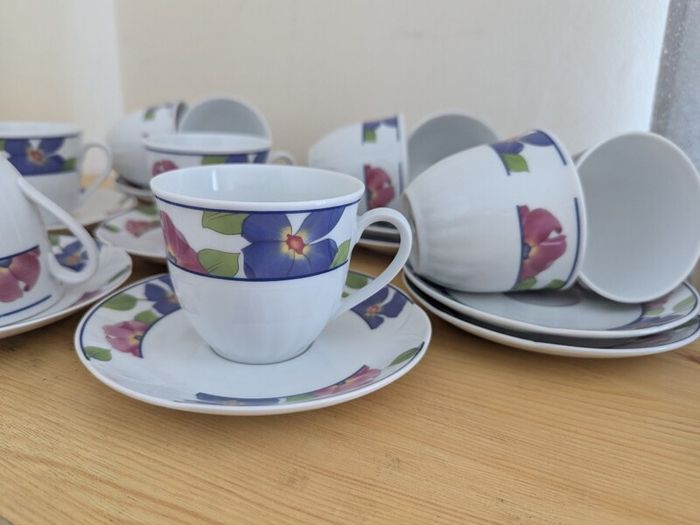 Germany porcelain(WINTERLING) tea set for 12 person, contains 24  pcs, including 12 tea cups and 12 saucers. Brand new, never used.