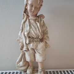 Capodimonte Boy with bag