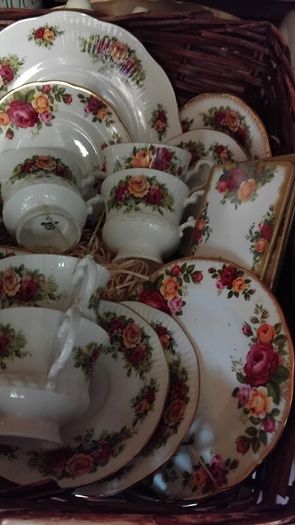 21piece Vintage Tea Set
