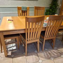 kitchen dining table & 6 chairs & sideboard