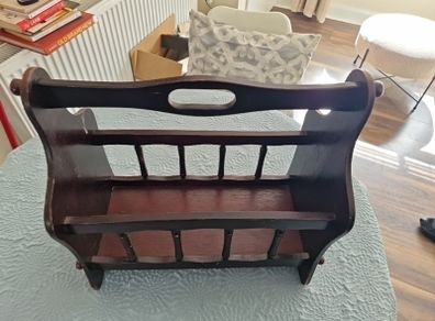 Magazine holder