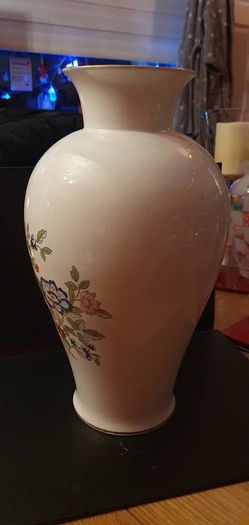 Royal Tara Vase