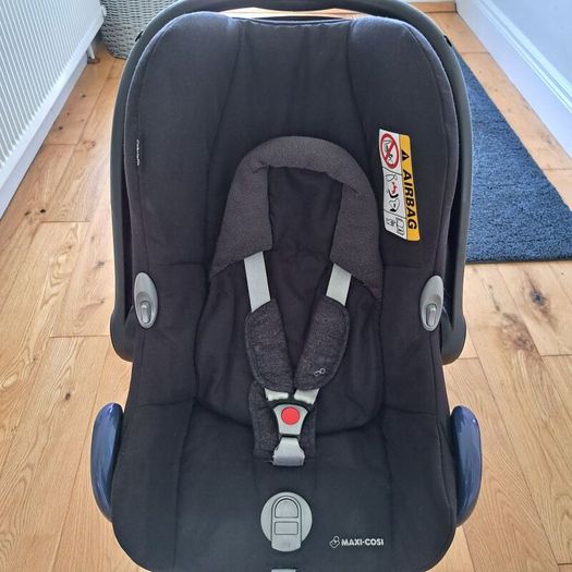maxi cosi car seat and isofix base