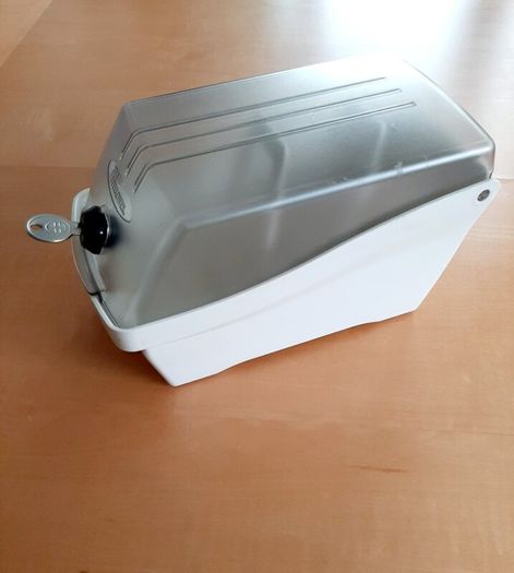 Floppy disk storage box