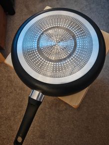 Tefal induction frying pan - 28cm base - excellent condition
