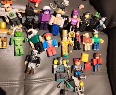 Roblox Figures