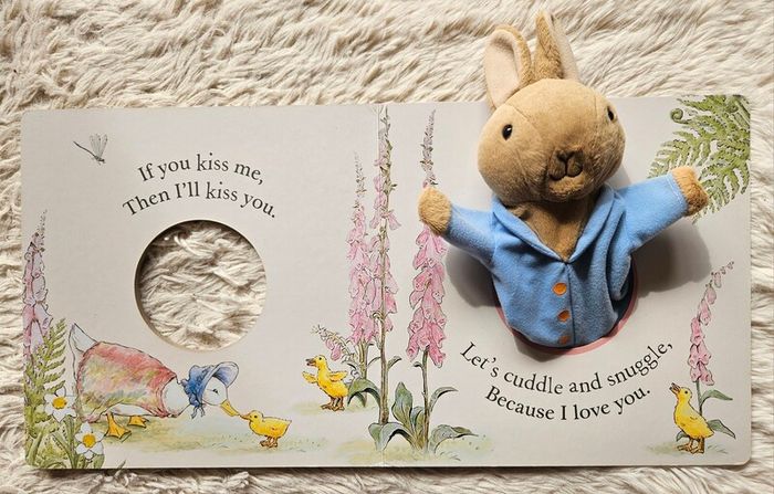 Peter Rabbit Let's Cuddle Big Puppet Play Book