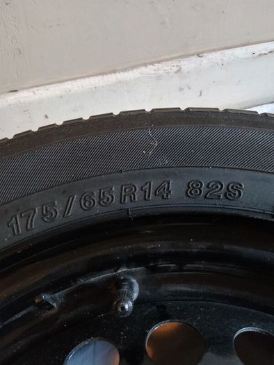 14" Tyres on steel rims