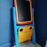 Crayola Easel Qwikflip Chalkboard and Magnetic Whiteboard Image 3