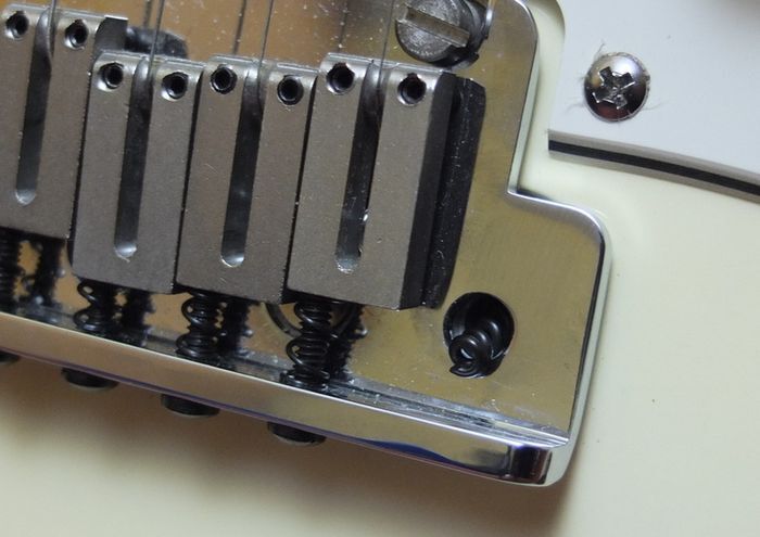 Genuine Fender USA Strat Tremolo Bar Spring x 2 (Free P&P)