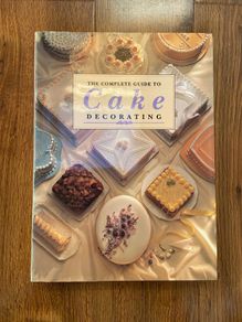 Cake decorating book
