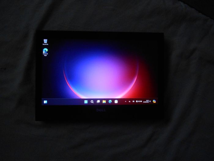 Dell  Latitude 2 in 1 3390 Touchscreen