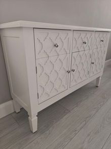 sideboard