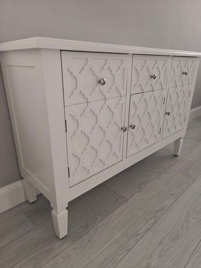 sideboard