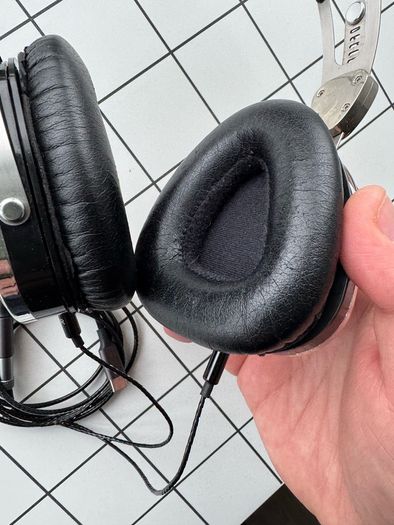 LSTN Headphones