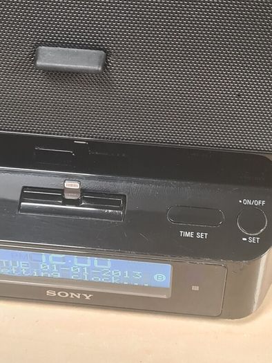 SONY XDR-DS16iPN personal audio system FM radio alarm clock ipod dock  DAB radio