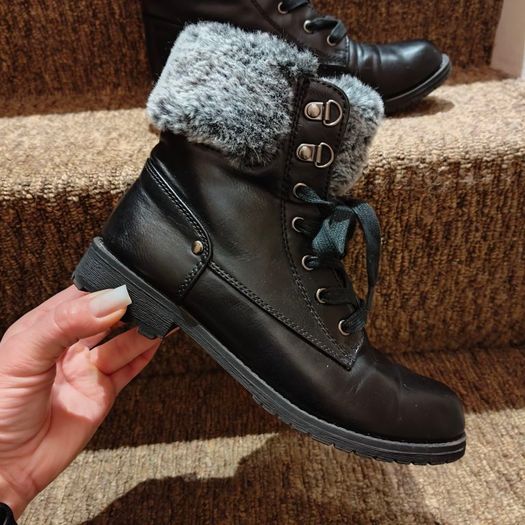 Black Ankle boots with fur, size 38