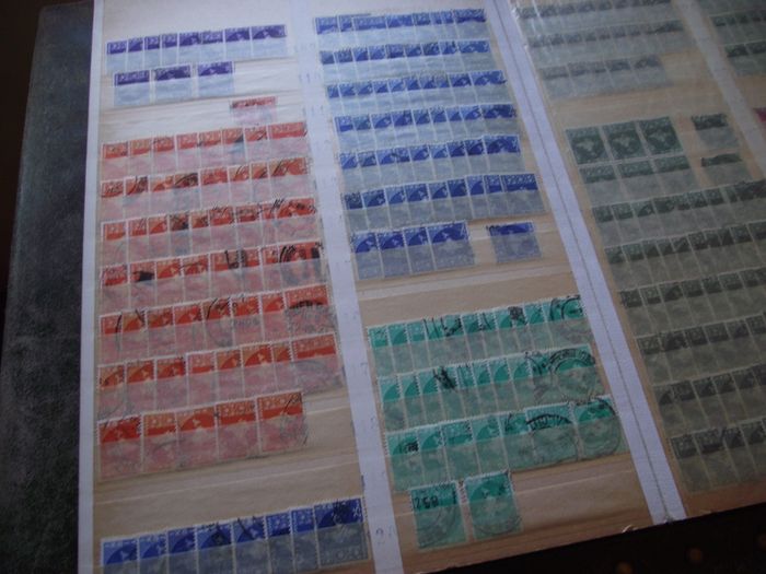 A nice collection of Stamps from India, presented in the stock book