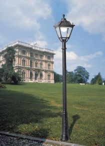 Tall Lamp Post Lantern 2 1/2 Meters Tall
