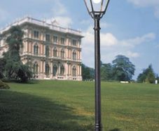Tall Lamp Post Lantern 2 1/2 Meters Tall