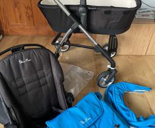 silver cross wayfarer carrycot and Puschair