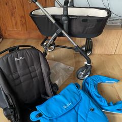silver cross wayfarer carrycot and Puschair