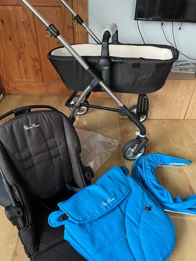 silver cross wayfarer carrycot and Puschair