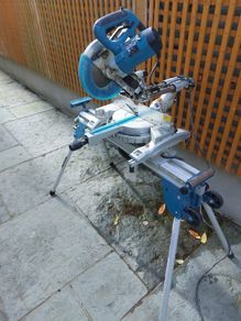 Makita 110v Chopsaw 10 inch with stand