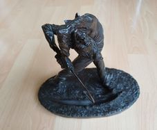 genesis bronze golf sculpture big hitter