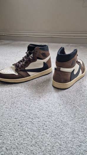 Travis Scott x AJ1