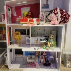 Dolls House And Accessories