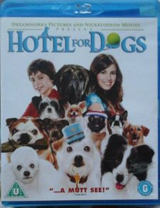 Hotel For Dogs [2009] Emma Roberts, Jake T. Austin, Kyla Pratt, Lisa Kudrow, Kevin Dillon & Don Cheadle [Blu-ray Movie]