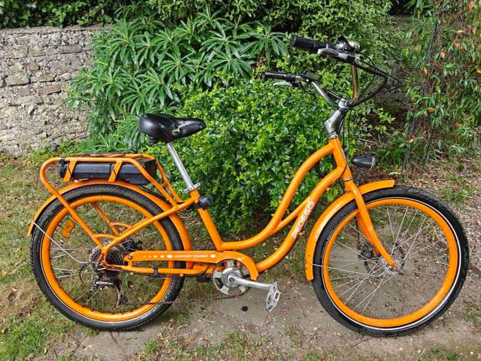 Cruiser Electric bike