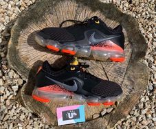 Nike Air Vapormax OG Black Solar Orange