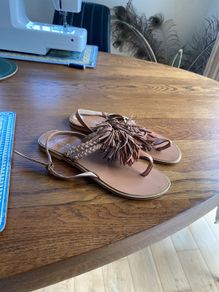 sandals Kurt Geiger carvela size 5