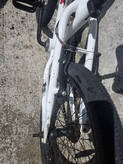 Apollo force 18 white BMX kids bike