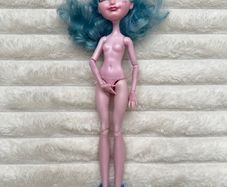 Ever After High Farrah Goodfairy First Chapter doll Used Please see photos
